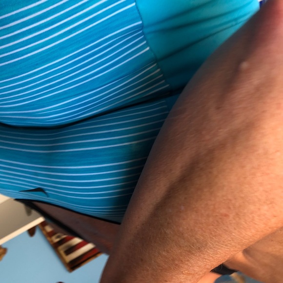 A Nike swim suit - Picture 4 of 8